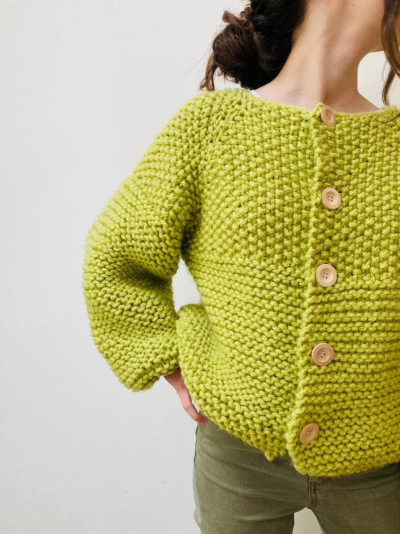 Super chunky knit cardigan pattern instant download, hand knitted sweater pattern, super chunky knit gift for her image 7