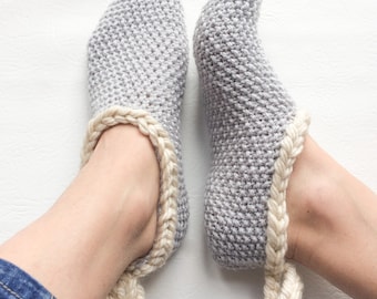 Knitted day slippers, Knitting pattern, gift for teens, beginner pattern, PDF, gift for her, DIY, unisex slippers