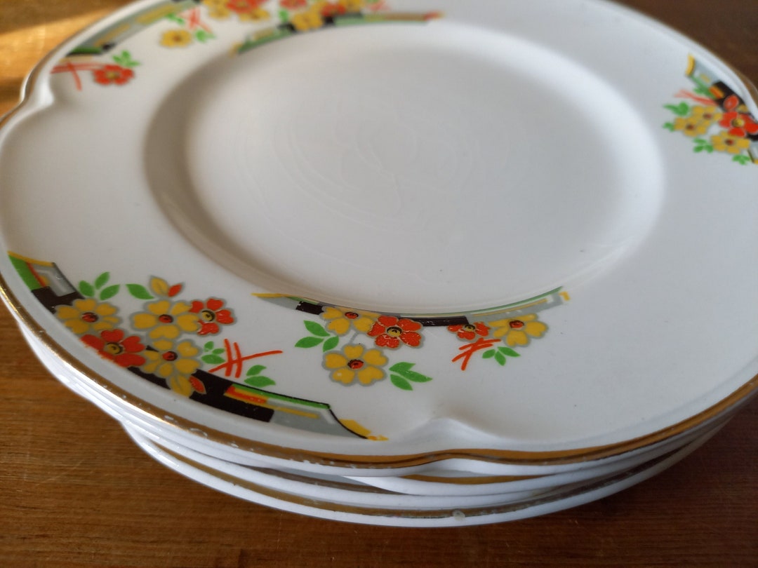 Vintage Rustic 30's Art Deco Florida Pattern Johnson Brothers Cake