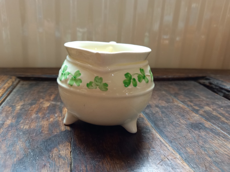 Vintage Sylvac Shamrock cauldron shaped porcelain creamer jug image 2