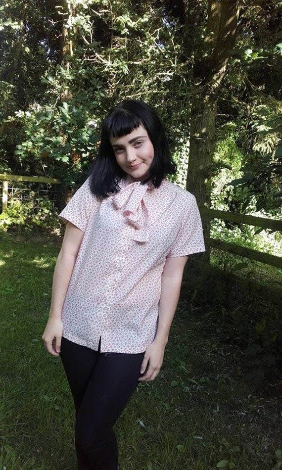 True Vintage short sleeved 50's 60s blouse featur… - image 2