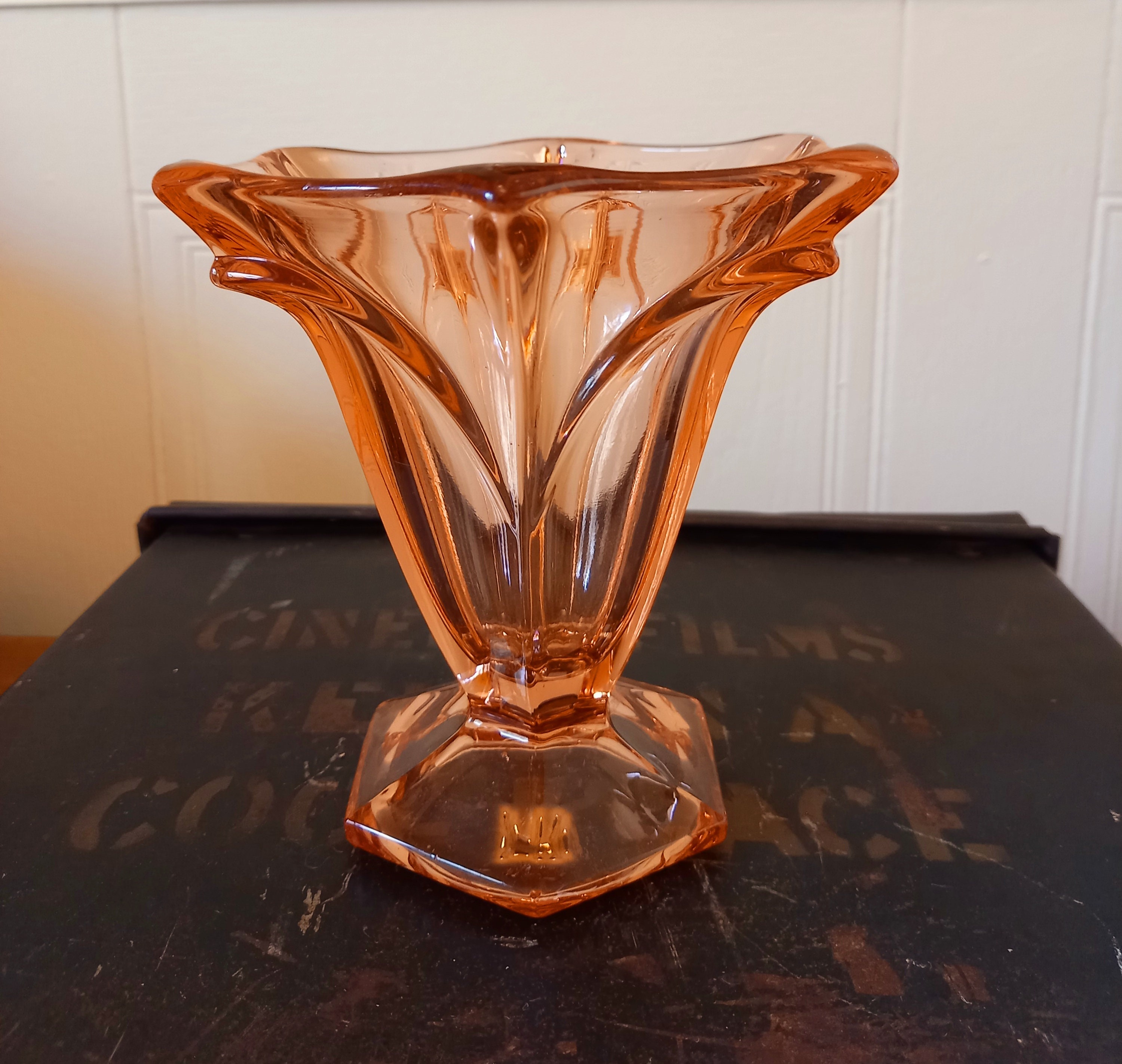 Vintage 30'S Pink Glass Art Deco Vase - Etsy Finland
