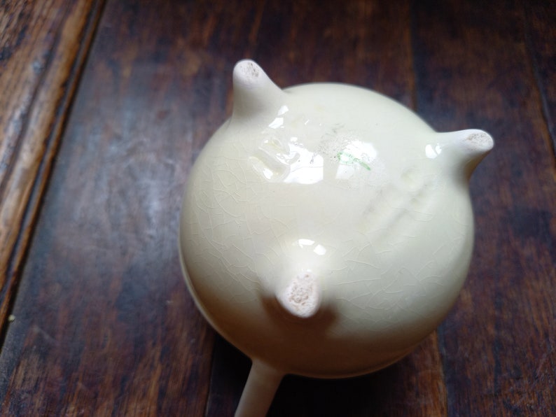 Vintage Sylvac Shamrock cauldron shaped porcelain creamer jug image 4