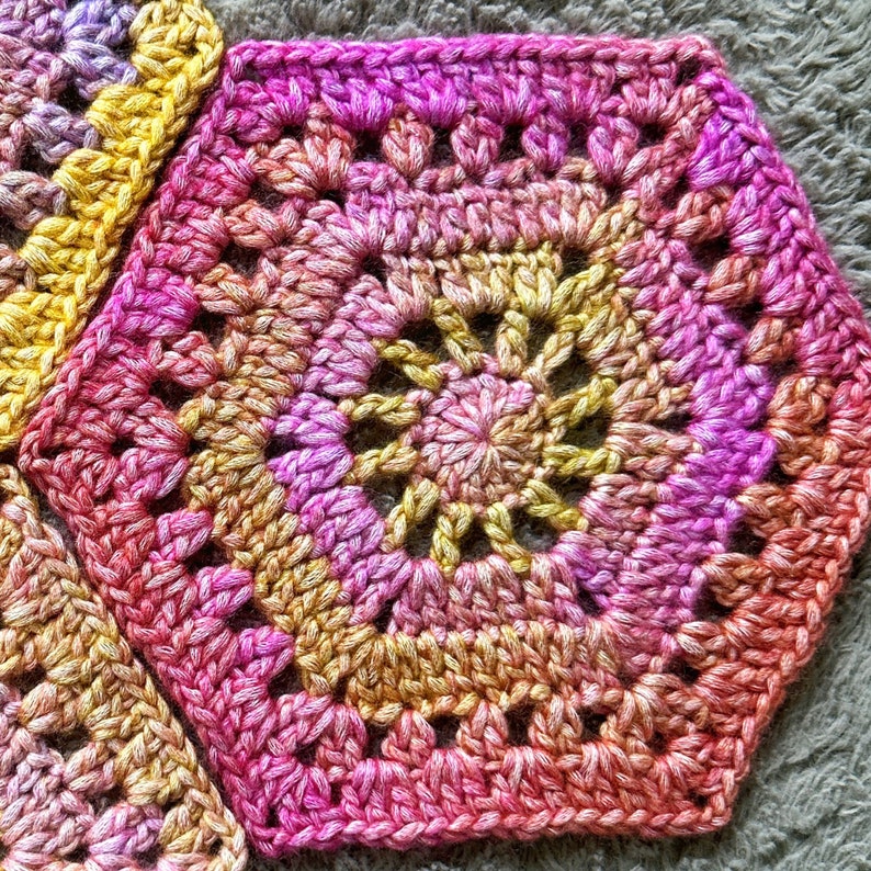 Crochet Granny Hexagon Pattern, Crochet Hexagon Motif pattern, Crochet Hexagon pattern, Crochet Bag, Hexie Spirit Granny Hexagon Pattern image 3