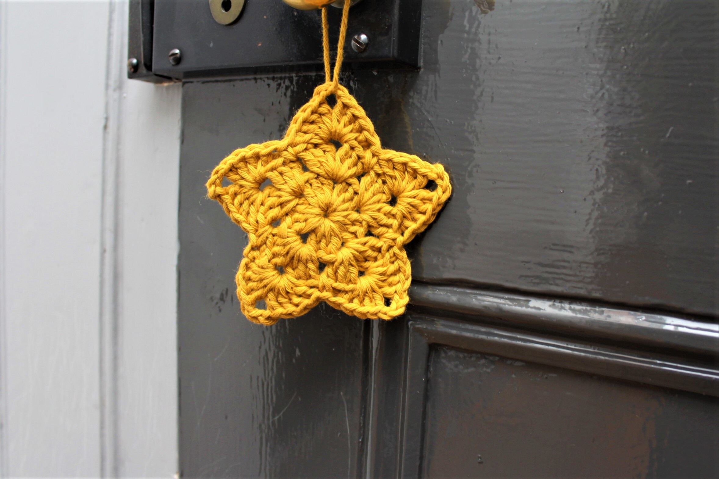 Simple Christmas Star Crochet Pattern