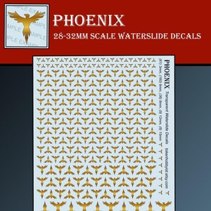 Op de afbeelding: Een vel waterslide decals met een gouden phoenix-ontwerp in verschillende maten. Het vel bevat 61 decals van 3 mm, 160 decals van 6 mm, 36 decals van 8 mm, 9 decals van 12 mm en 8 decals van 15 mm. De decals zijn voor 28-32 mm schaalmodellen.