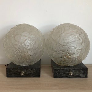 Vintage French 1930s Art Deco Bronze and Glass Globe Butterfly Shade Table Lamps