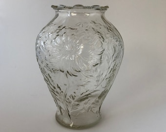 Vintage 1930s Depression Era Tiffin Glass Chrysanthemum Vase