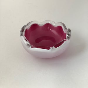 Vintage Mid Century Paul Kedelv Flygsfors Sweden Coquille Pink and White Freeform Bowl