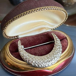 Vintage Silver Tone Crescent Moon Brooch