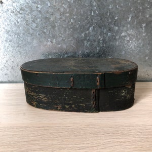 Antique Bergen Style Norwegian or Swedish Tine Scandinavian Bentwood Pine Box Green Painted Die or Poker Decorated