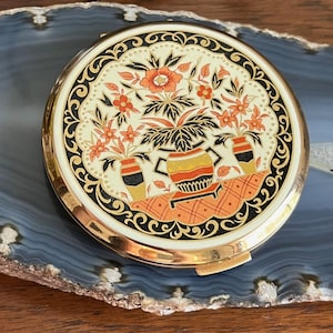 Vintage Stratton Enamelled Asian Themed Make Up Powder Compact Mirror