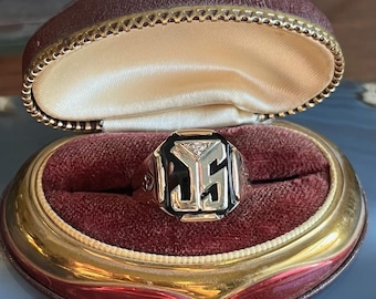 Vintage Art Deco 10K Yellow Gold Black Onyx Diamond JS or SC Initial Signet Ring