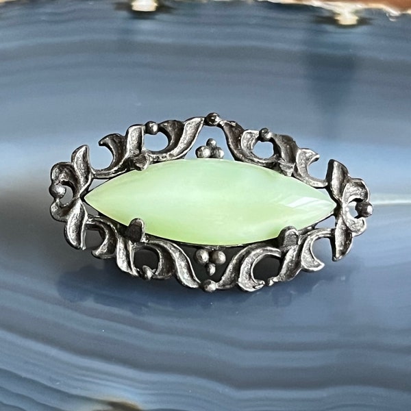 Vintage Miracle Pewter Scottish Navette Brooch Green Glass Chrysoberyl Cats Eye Stone