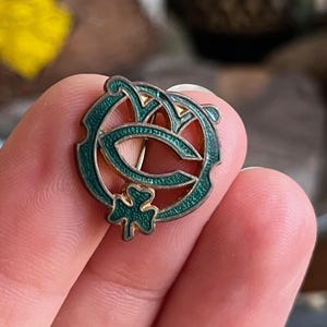 Vintage Canadian Girl Guide Guider Appointment Enamel Badge Pin