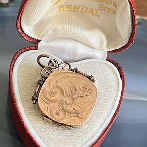 Antique Victorian Gold Filled Engraved Fob Photo Locket
