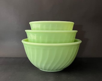 Set of 3 Fire King Jadeite Jade-ite Jadite Swirl Mixing Bowls