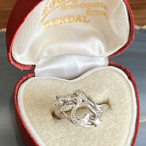 Vintage Mid Century 14K White Gold Diamond Leaf and Flower Spray Ladies Cocktail Dinner Statement Ring