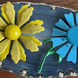 Vintage 1970s Flower Power Enamelled Metal Brooches