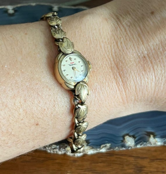 Vintage Mid Century Waltham Ladies Wrist Watch With Leaf Bracelet