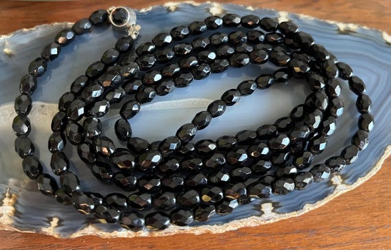 Collier 2 Rangs En Perles De Jais Noir - Fermoir Style Art Nouveau - Occasion