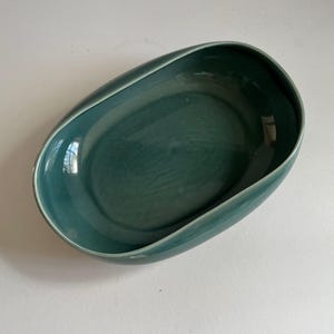 Russel Wright Designer Oneida Tea Pot (JL) Russel Wright Designer Oneida Tea Pot (JL)