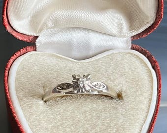 Vintage 10K White Gold Art Deco Diamond Engagement Ring