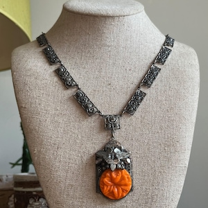 Vintage Art Deco 1920s or 1930s Czech Glass Silver Tone Metal Molded Glass Necklace