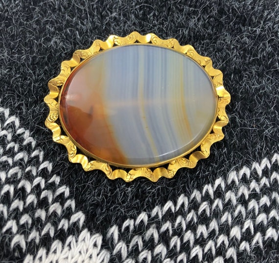 c1870 Victorian Agate and Pinchbeck Gold Brooch - image 5
