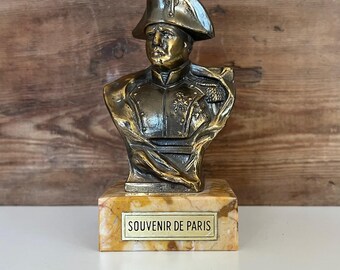 Souvenir de Paris Byst av Napoleon Bonaparte i bronserad metall och marmor
