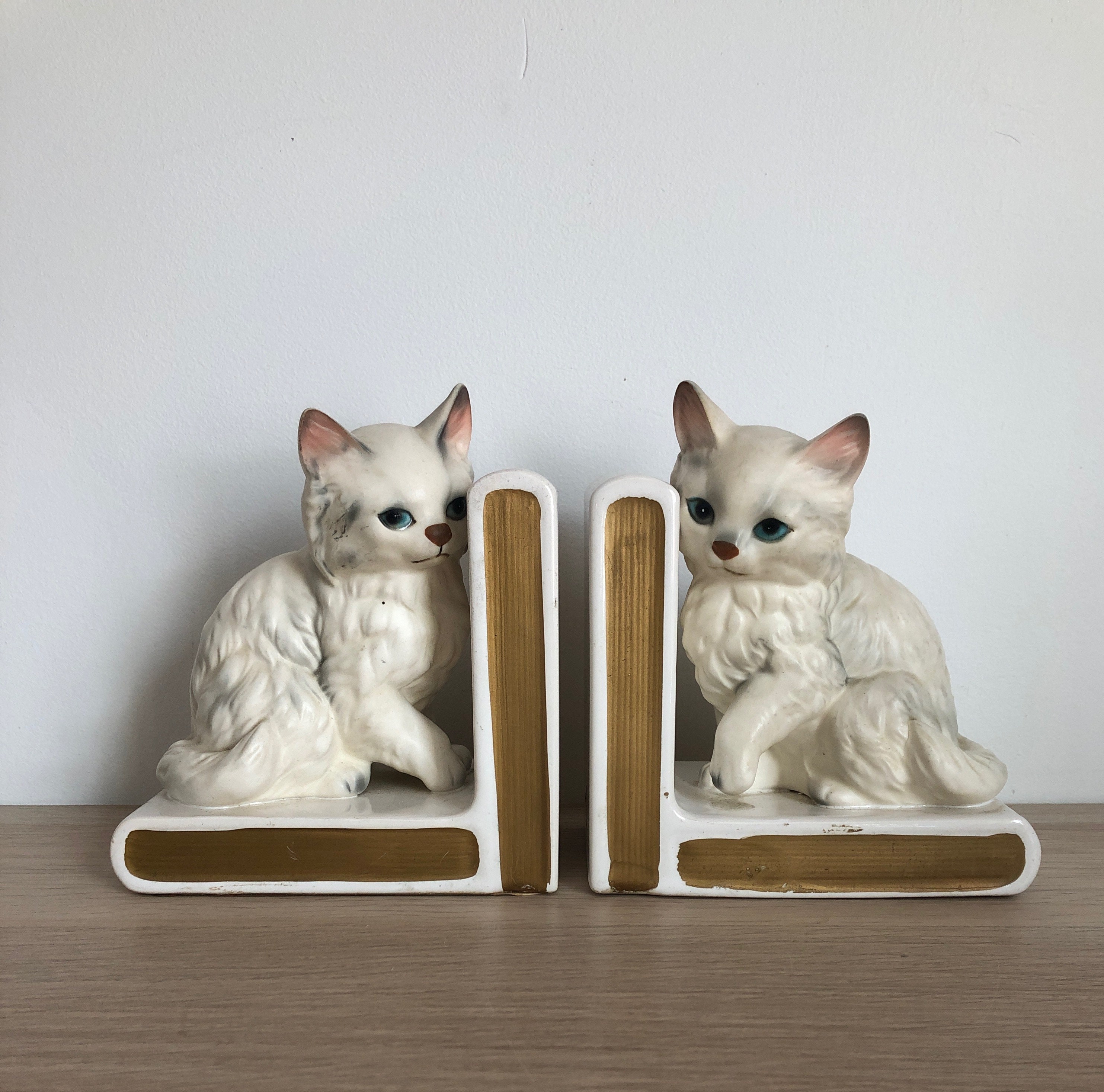Single White Cat Bookend Vintage Ceramic Kitten Bookend by Lefton in Exceptional Condition