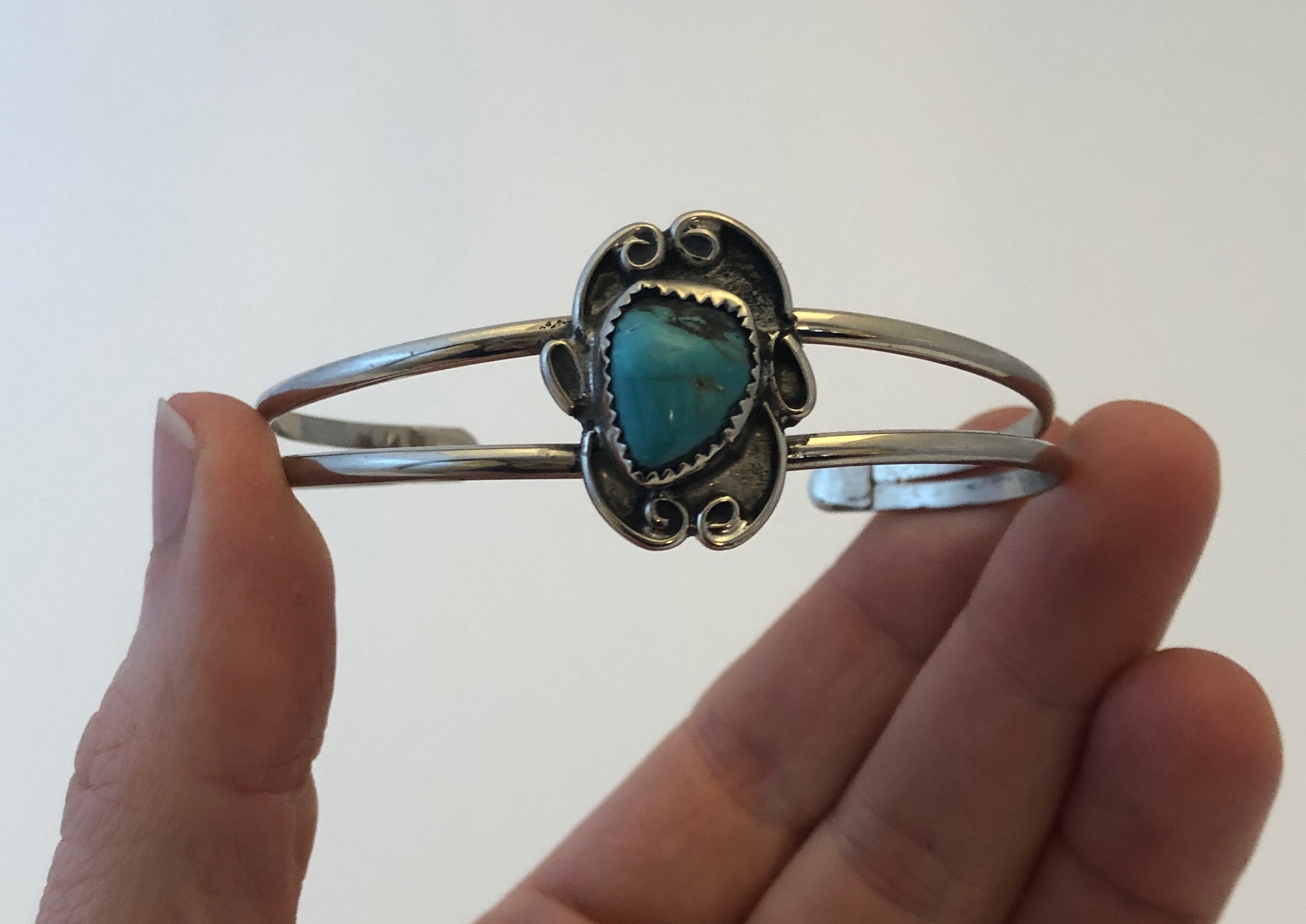 Vintage Southwestern Navajo Style 800 Silver Turquoise Bangle Cuff