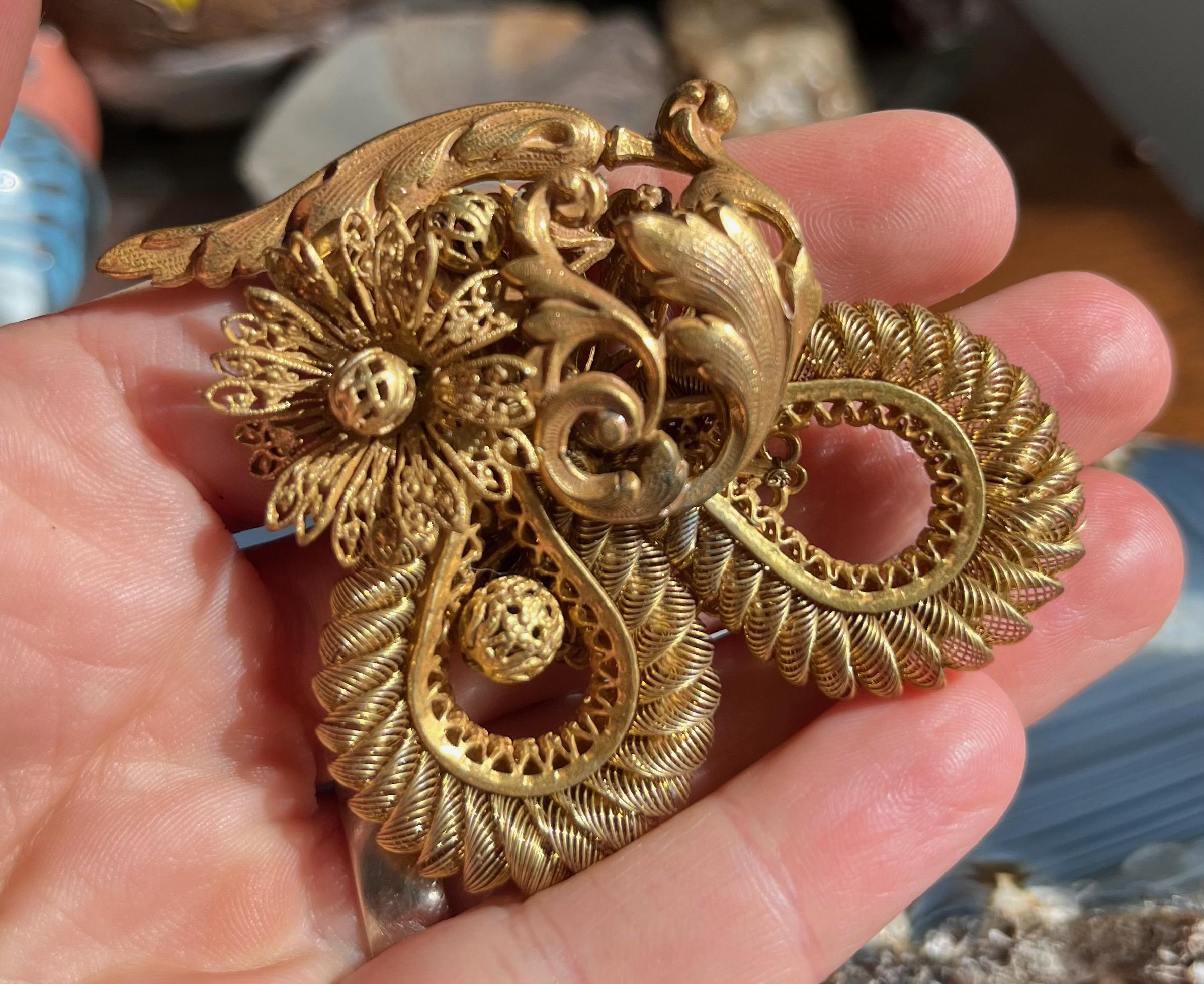 Vintage 1950s Miriam Haskell Gold Gilt Tone Floral Filigree Brooch