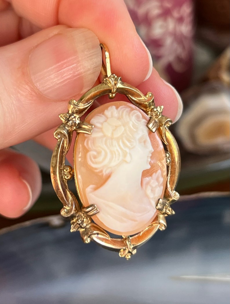 Antique Vintage Gold Filled Carved Shell Cameo Brooch Pendant for Necklace zdjęcie 6