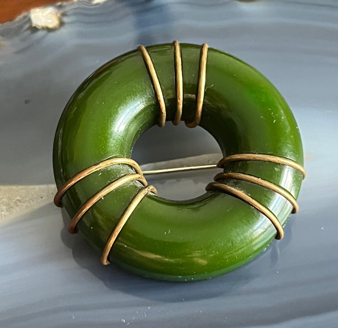 Vintage Green Bakelite Disk Circle Live Preserver Brooch - Etsy