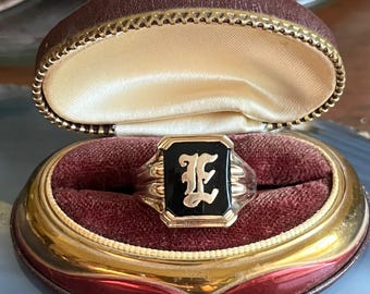 Vintage Art Deco 10K Gold Black Onyx Initial E Signet Ring
