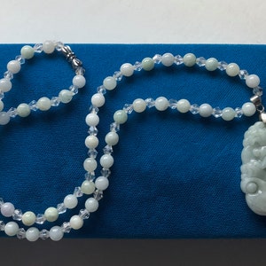 Vintage Beaded Jade Necklace with Carved Jade Shishi Foo Dog Pendant