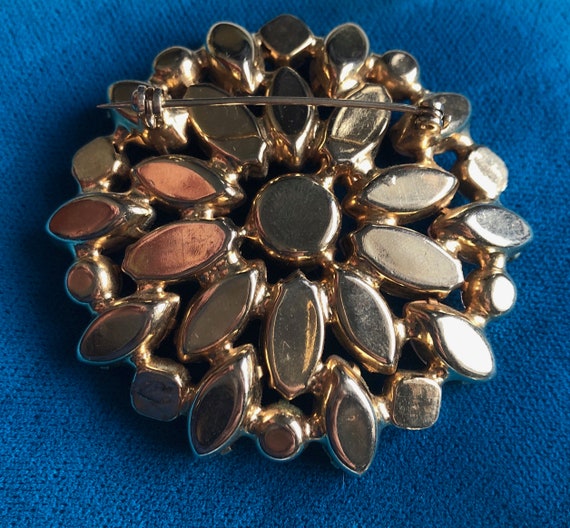 Round Vintage Possibly DeLizza Elster Juliana Pin… - image 2