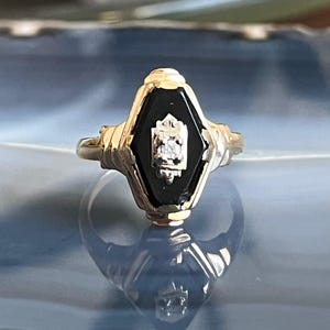 Vintage Art Deco 10K Gold Black Onyx Diamond Ladies Ring
