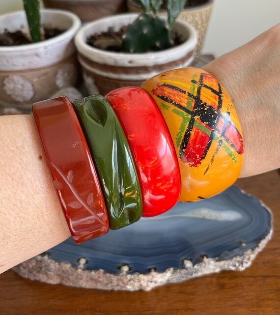 CHOICE Bold Bakelite Stacking Bangle Bracelets - image 4