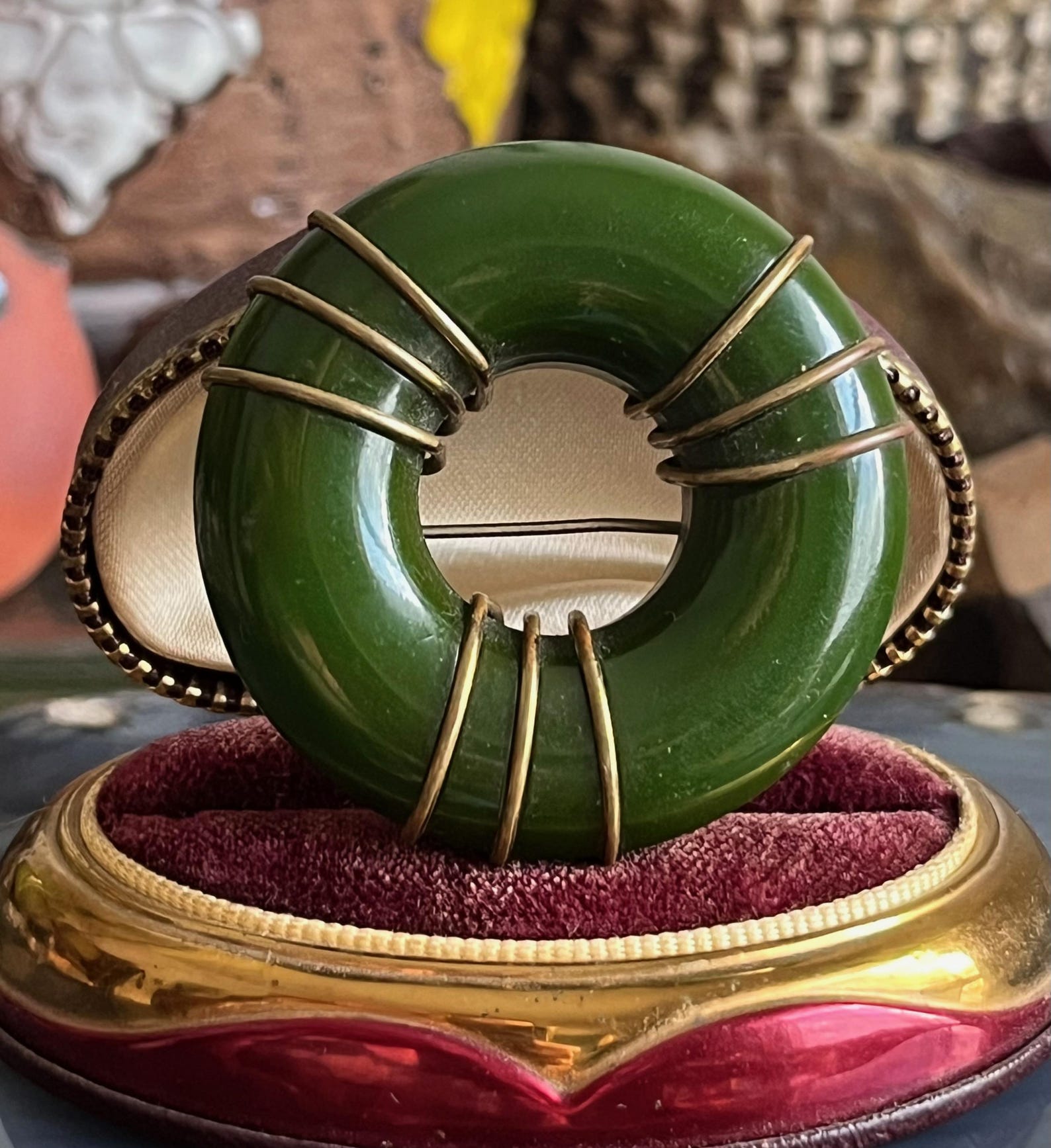 Vintage Green Bakelite Disk Circle Live Preserver Brooch - Etsy