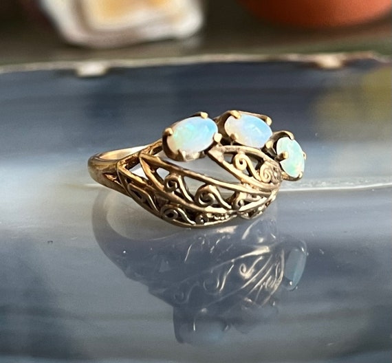 Vintage 1950s 10K Yellow Gold and Opal Domed Cock… - image 6