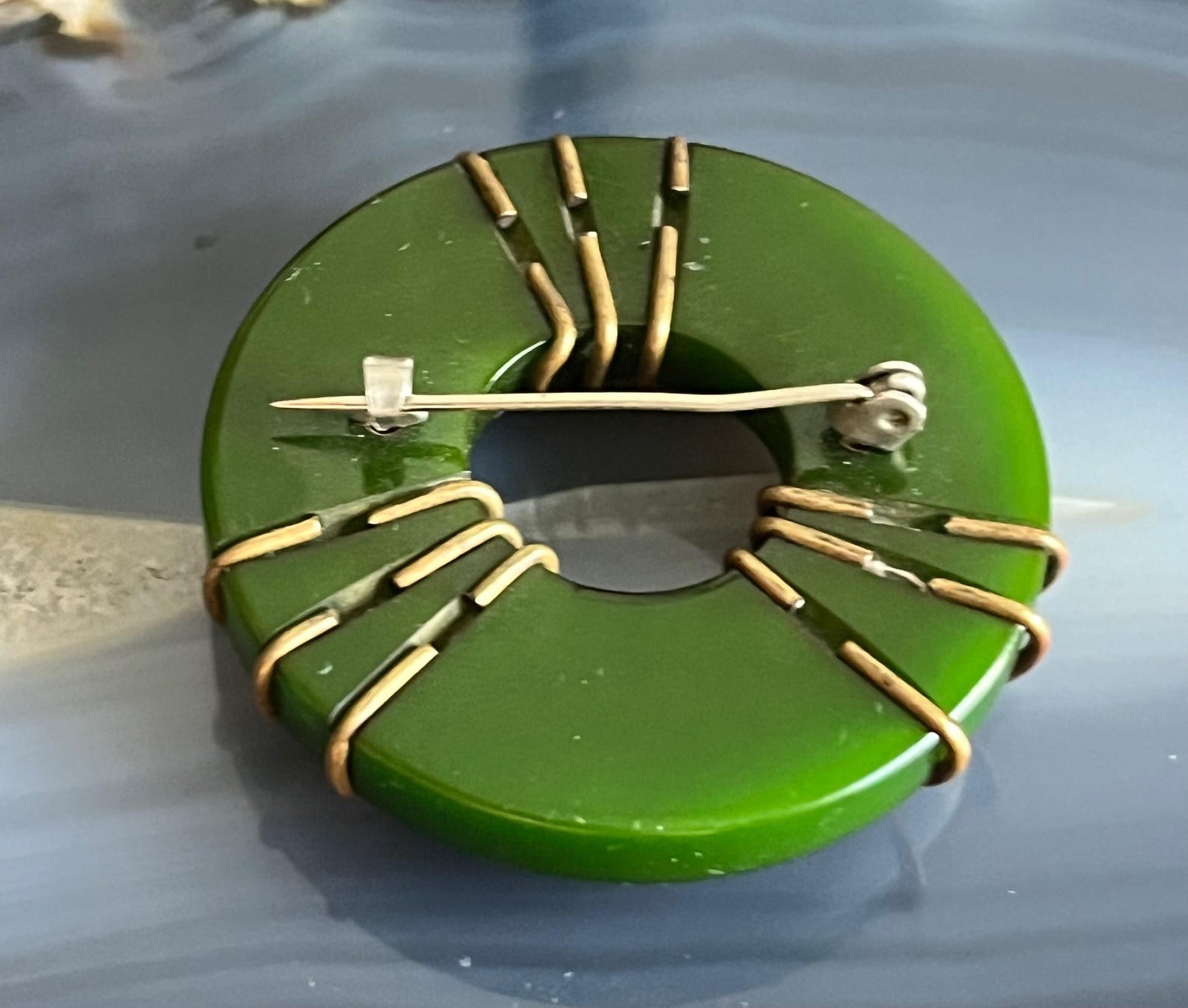 Vintage Green Bakelite Disk Circle Live Preserver Brooch - Etsy