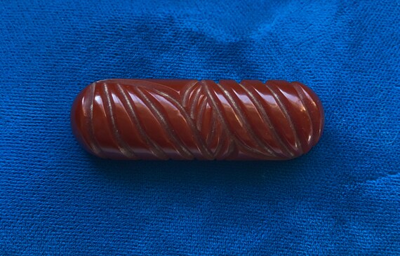 Vintage Art Deco Cranberry Red Carved Bakelite Br… - image 3