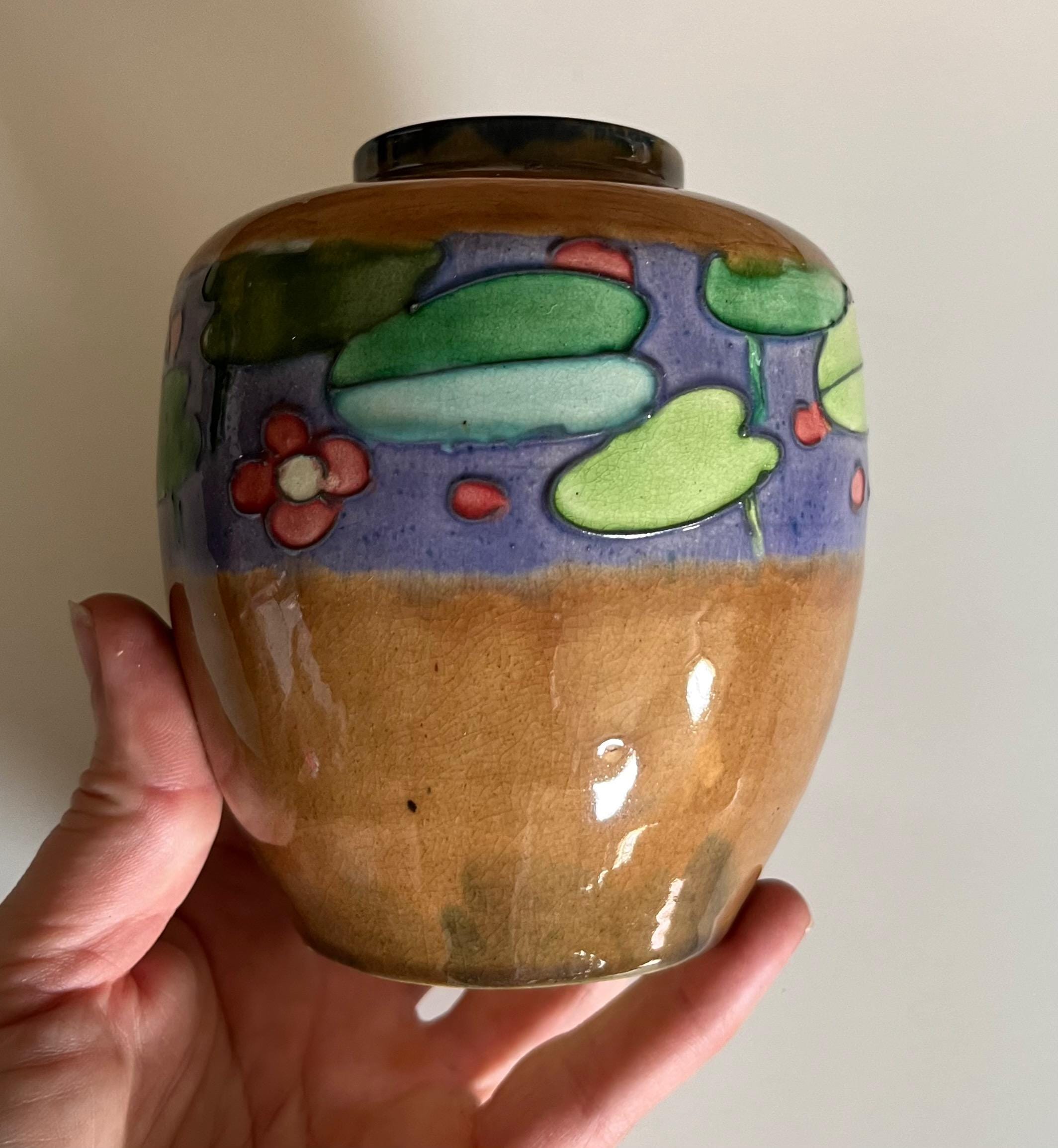 英国ムーアクロフトビンテージ花柄 陶器製 花瓶 アンティークヴィンテージ 日本の睡蓮 アーツ＆クラフツ 花瓶 ムーア