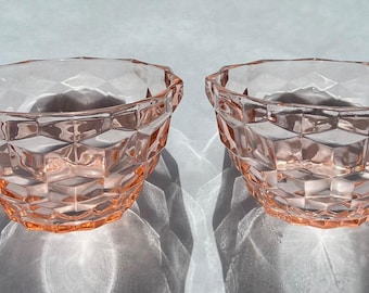 Cuencos de postre de cristal rosa cubista Jeannette Cube, estilo Depression Glass, de época vintage.
