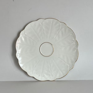 Vintage Aynsley Bone China White Golden Crocus 10 & 5/8th Inch Plate