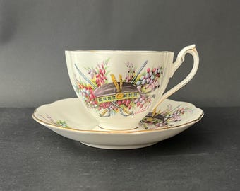 Taza y platillo antiguos de porcelana fina Queen Anne Clan Gordon Scottish Heather