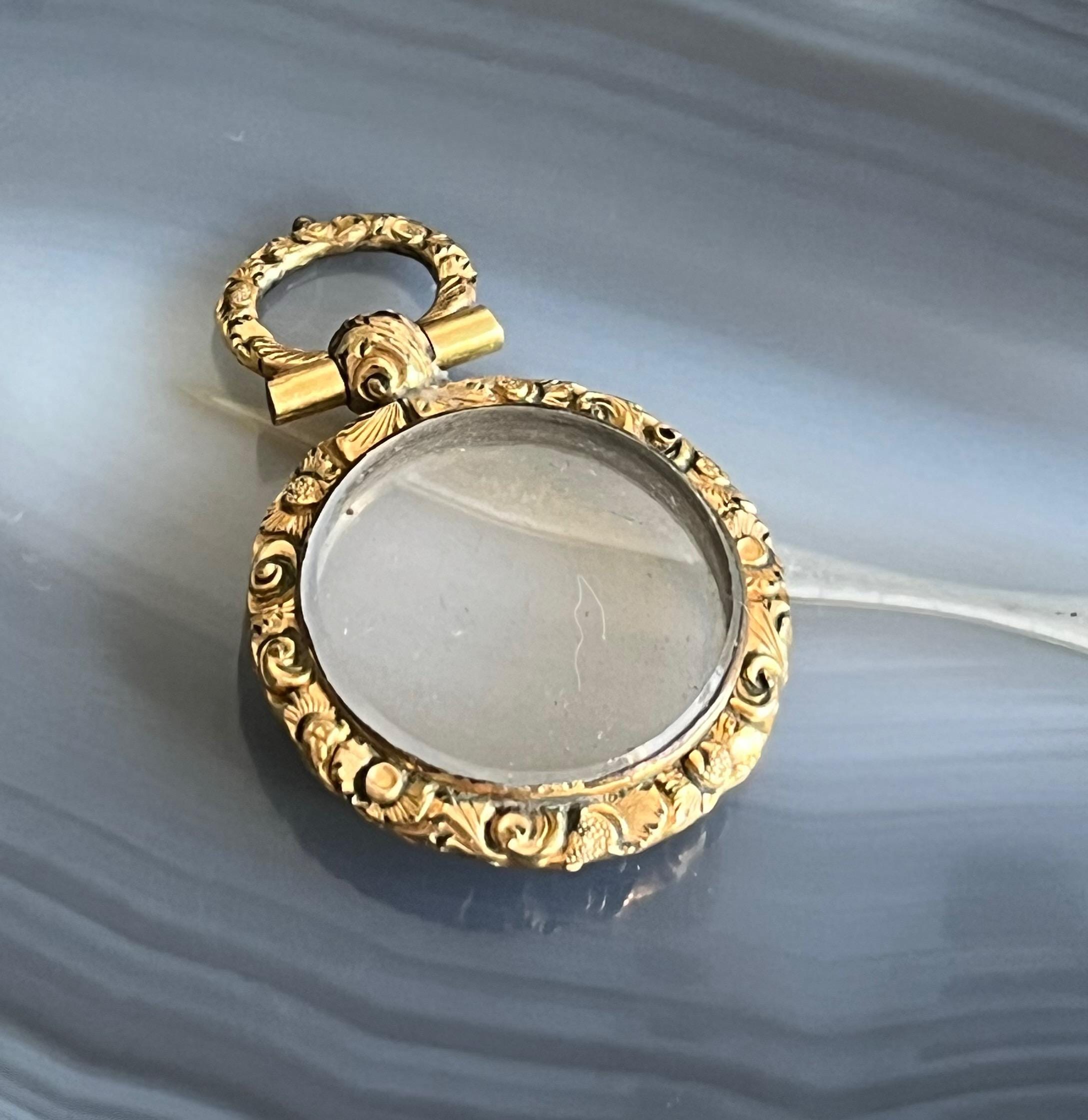 希少 アンティーク ロケットペンダント イニシャル 10K ビクトリアネックレス 希少 アンティーク ロケットペンダント イニシャル 10K ビクトリア