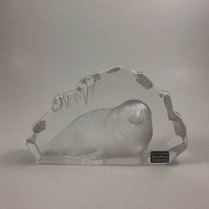 Mats Jonasson Sweden Crystal Wildlife Seal Sculpture Paperweight
